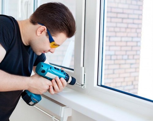Reparación de ventanas de aluminio con cambio de rodamientos y ajuste de cierres